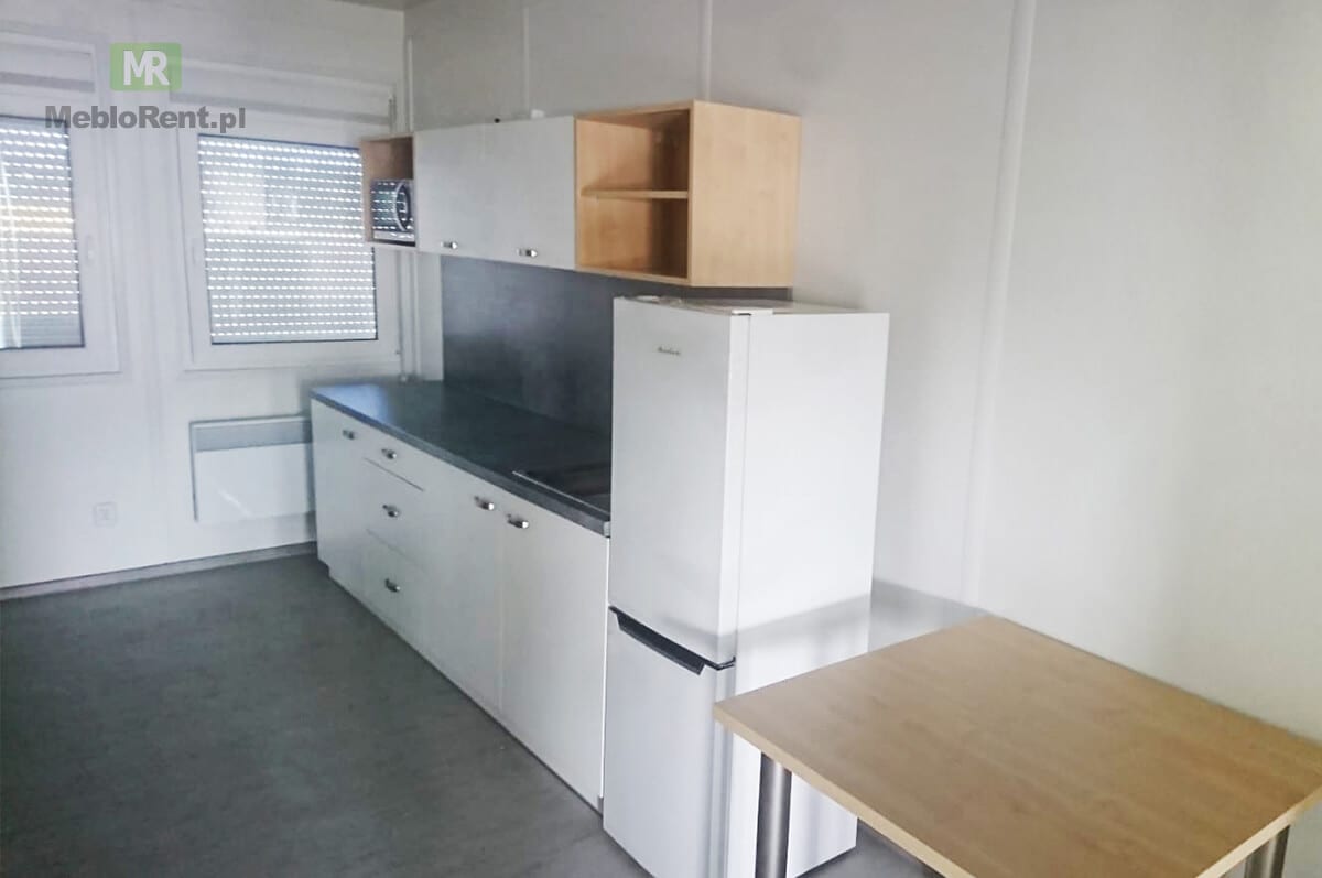 wynajem mebli biurowych