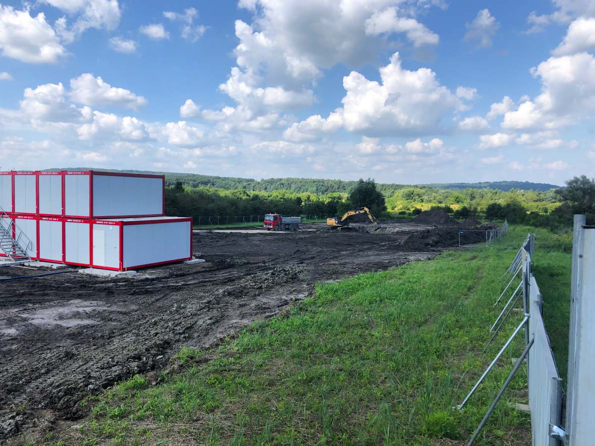 Wynajem mebli i biurek