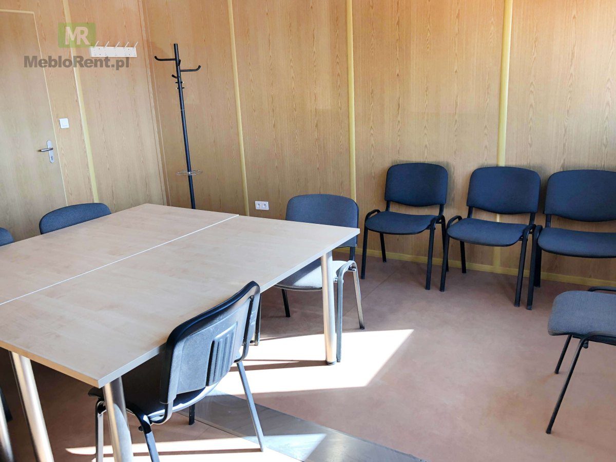 Wyposażenie biura w meble