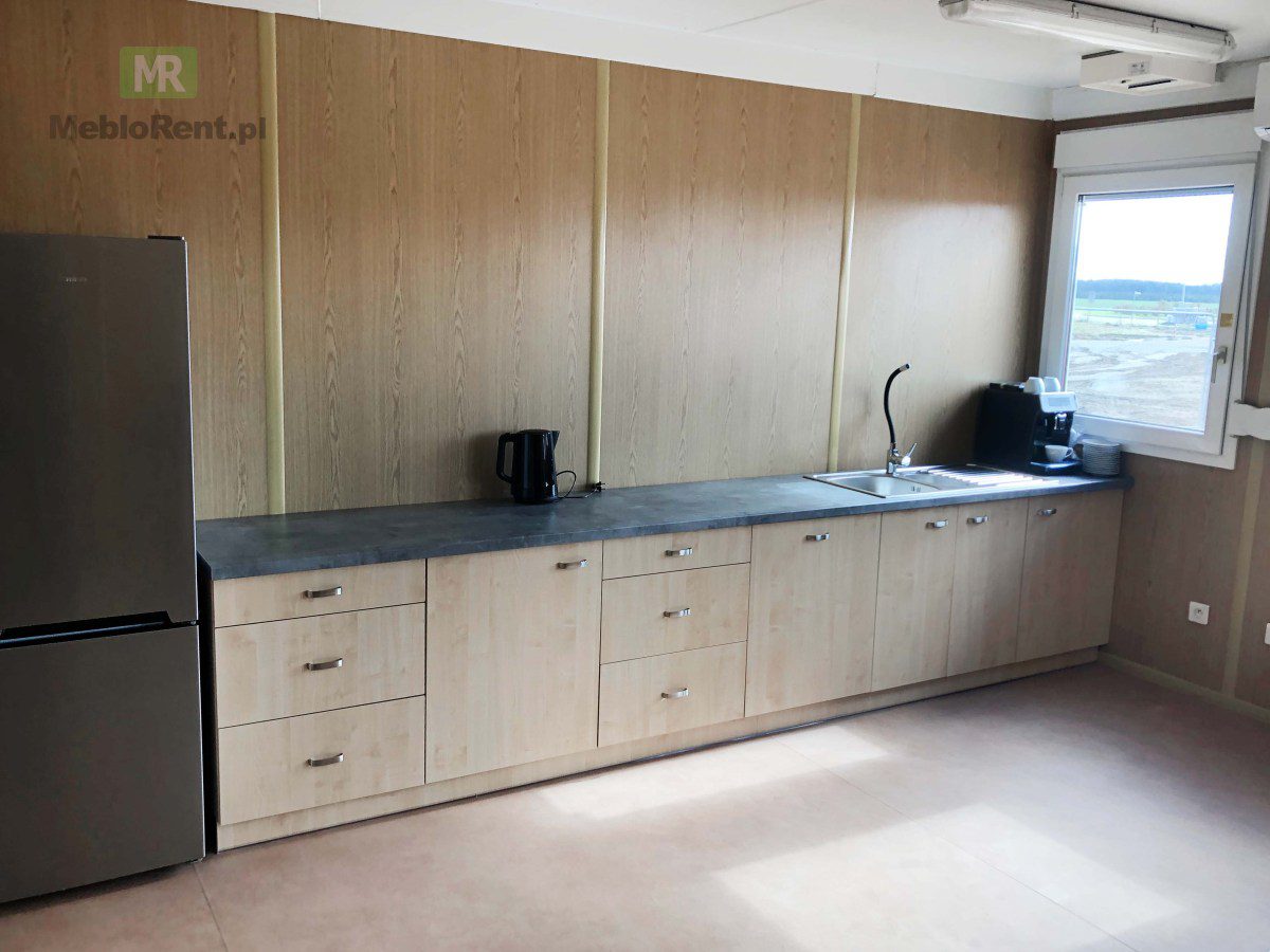 wynajem mebli biurowych