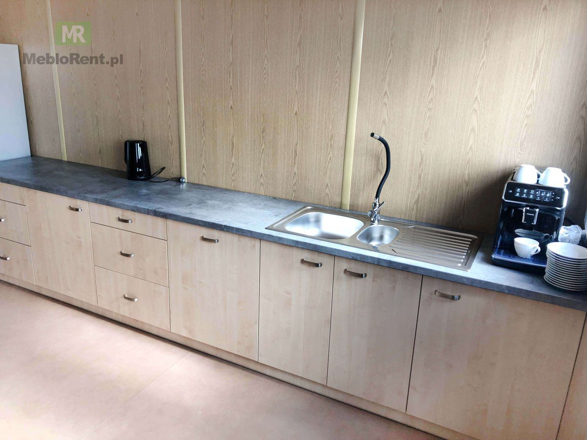 wynajem mebli biurowych