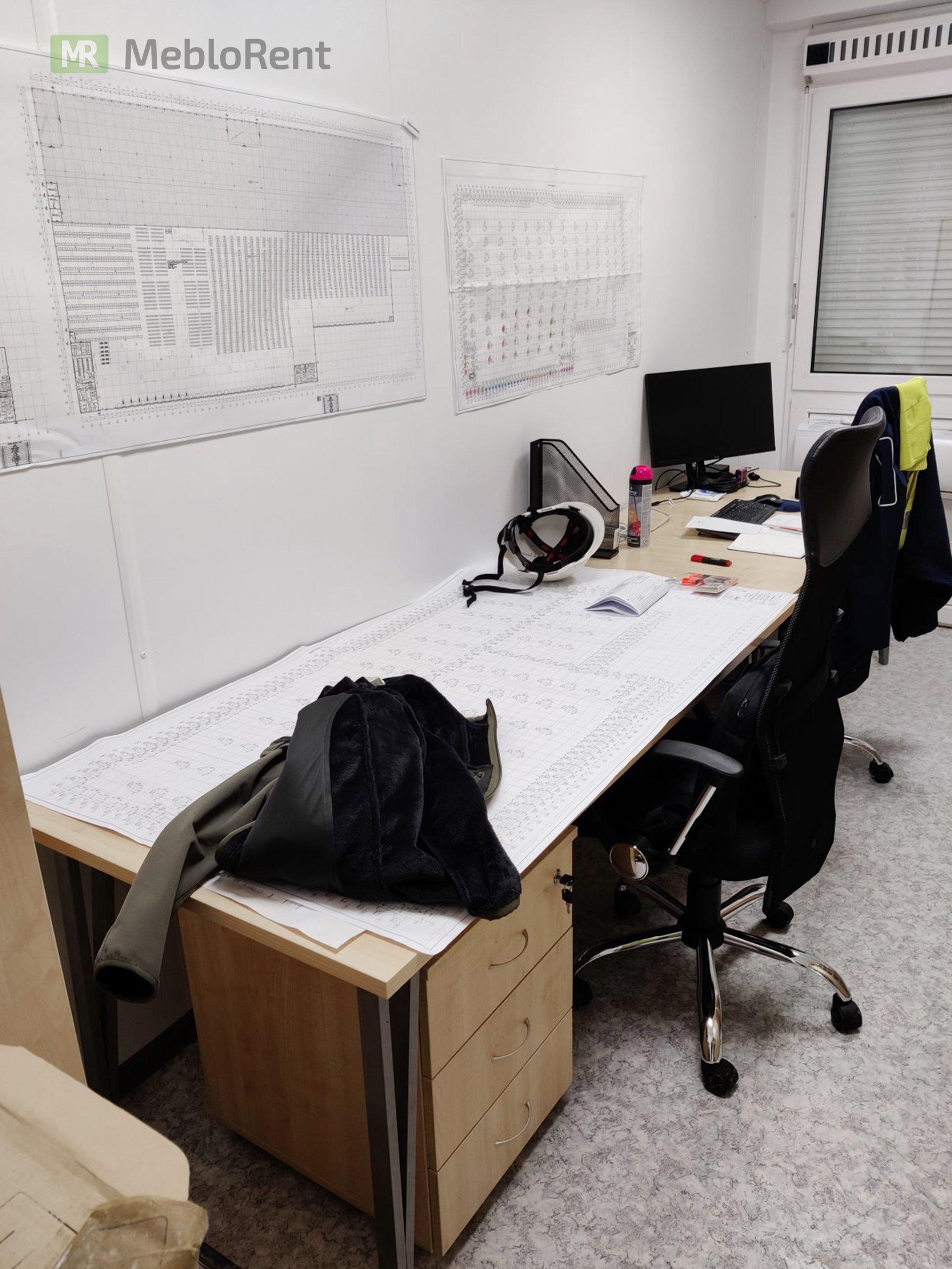 stół / biurko MebloRent i fotel obrotowy